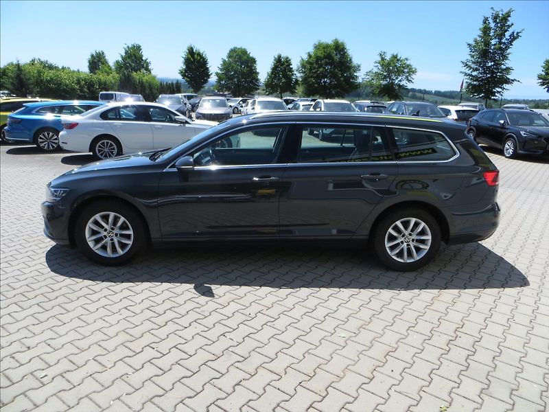 Volkswagen Passat 1,5 TSI 110kW Business ČR - fotka 4 z 23
