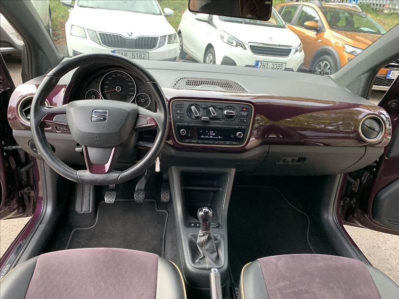 Seat Mii 1,0 i COSMOPOLITAN,ČR - fotka 11 z 17