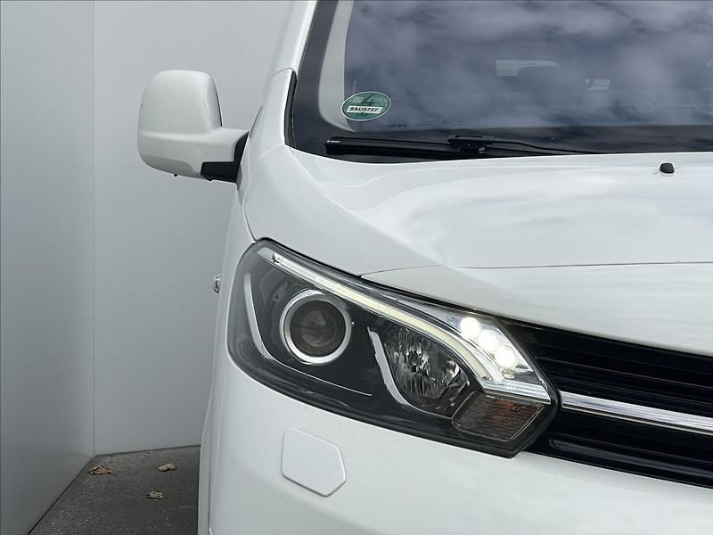 Toyota ProAce Verso 2,0 D-4D L2 Family WEBA 8 Míst - fotka 21 z 24