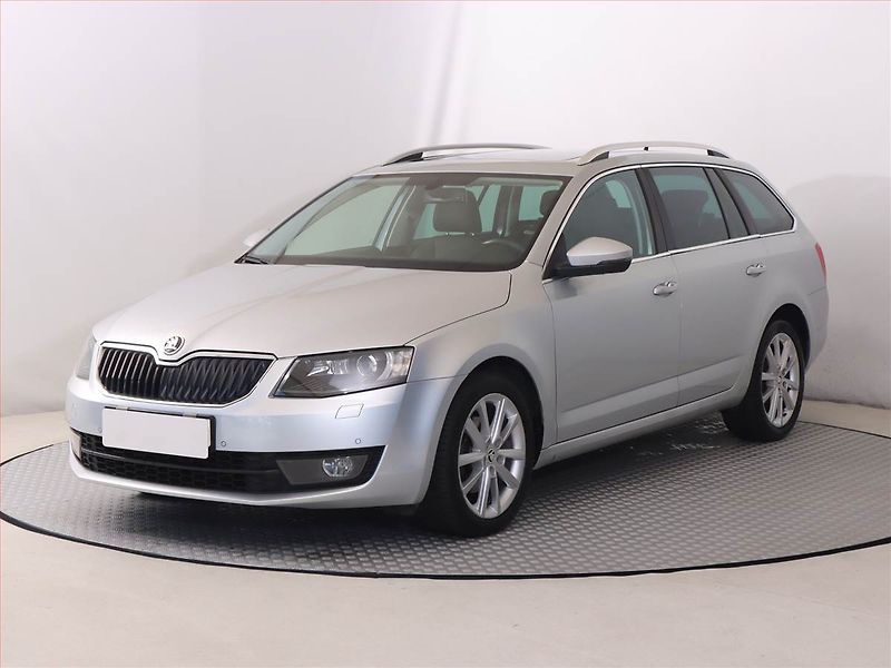 Škoda Octavia (2015) 1.4 TSI, Automat, Kůže, Navi - fotka 2 z 20