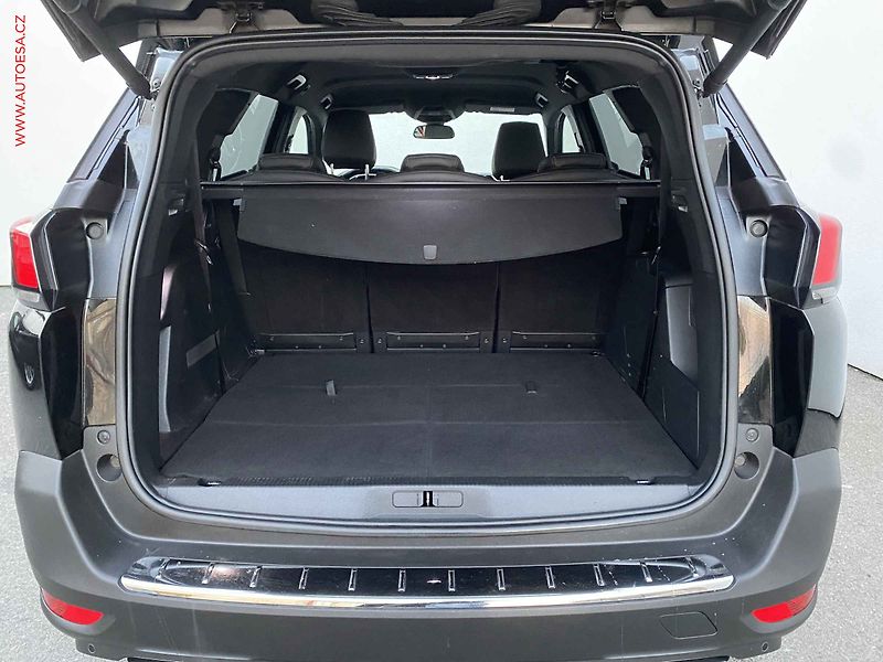 Peugeot 5008 (2019) 2.0 HDi, GT, AT, LED, navi - fotka 7 z 18