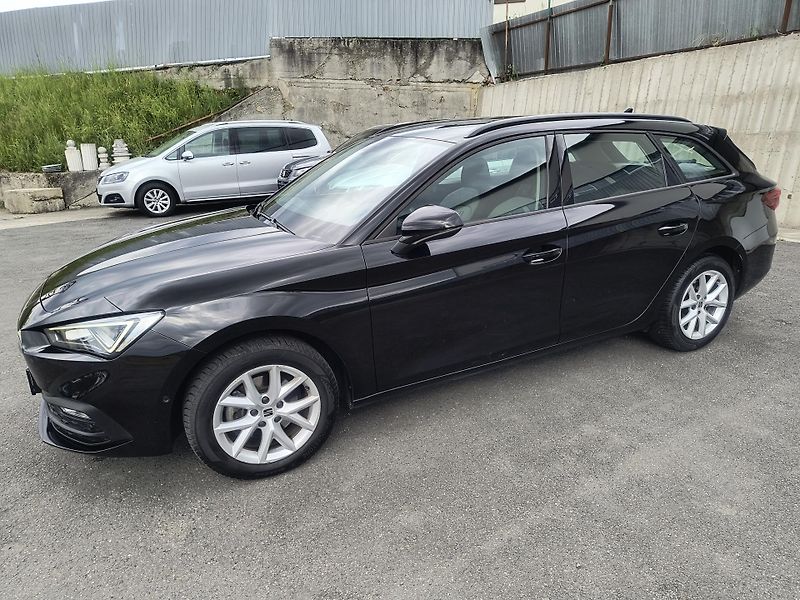 Seat Leon 1.0 eTSi AT 81KWNAVI/MATRIXLED - fotka 3 z 67