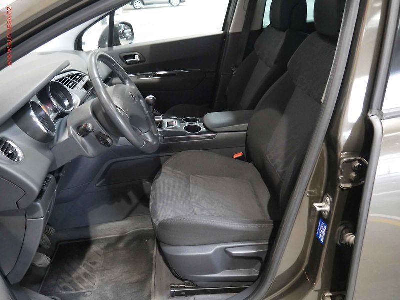 Peugeot 3008 (2010) 1.6VTi, Panor, AC - fotka 9 z 18