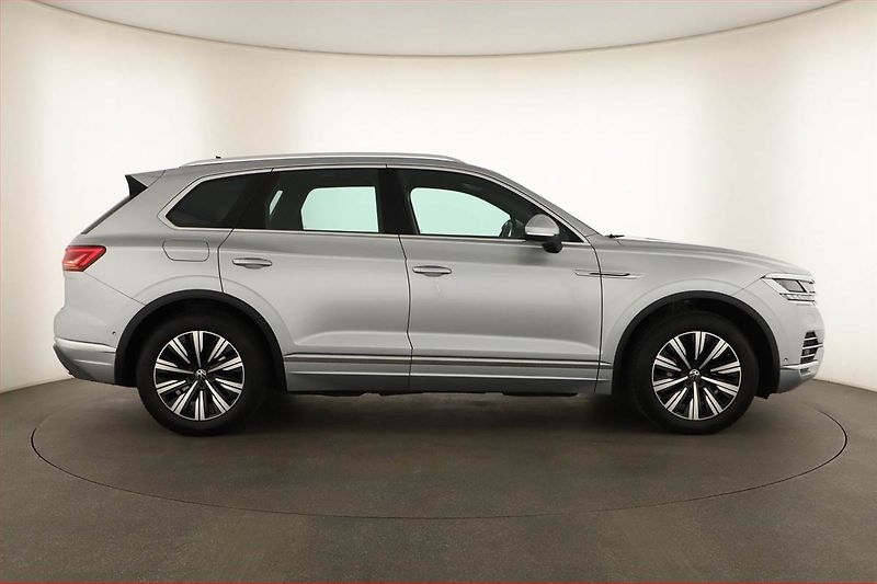 Volkswagen Touareg (2020) 3.0 TDI - fotka 6 z 31