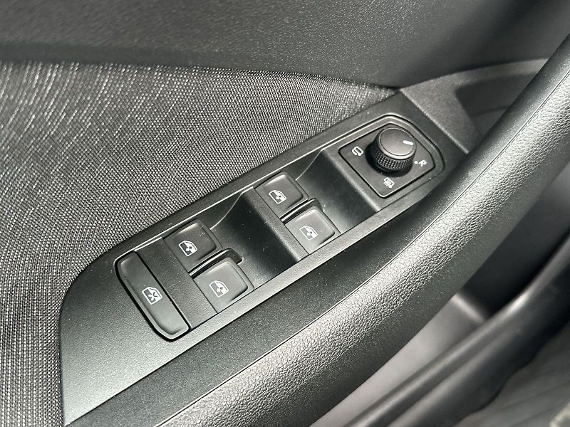 Škoda Scala (2023) 1.5 TSI Style - fotka 18 z 30