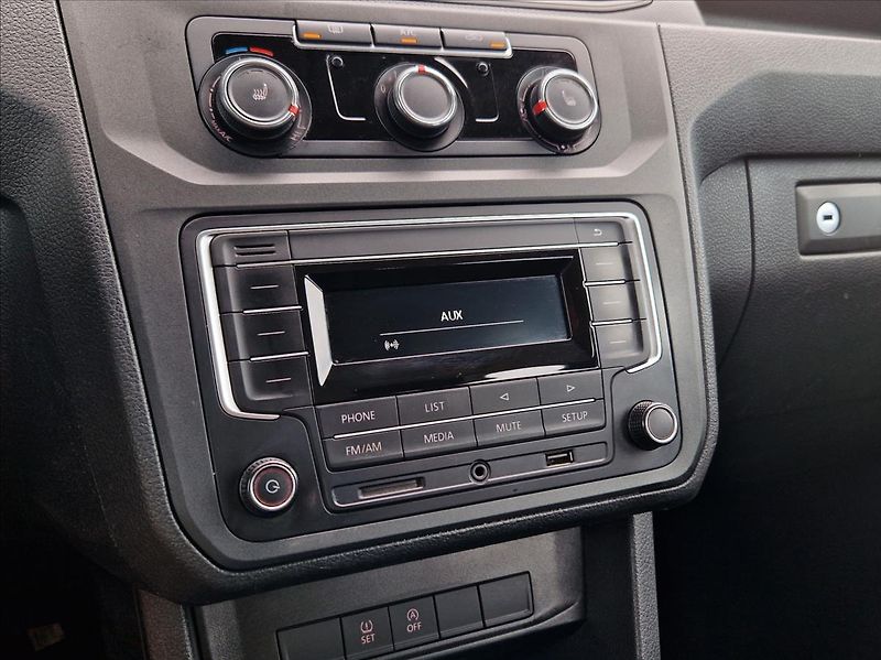 Volkswagen Caddy 1,0 TSI 75kW AC VÝHŘEV 5MÍST - fotka 24 z 32