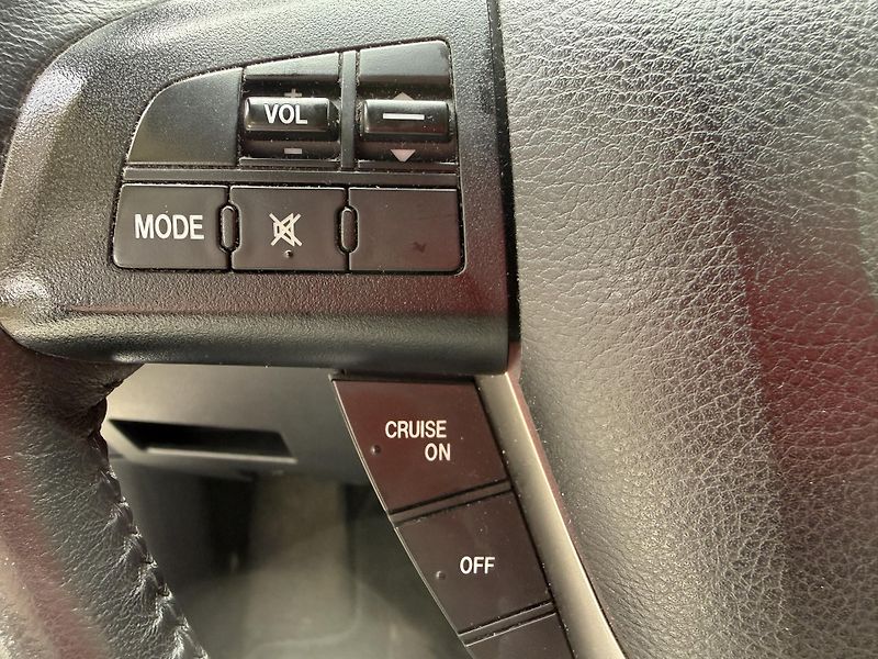 Mazda 3 1.6 MIRAI - fotka 31 z 31