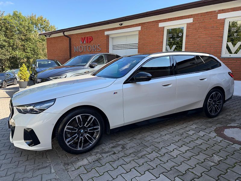 BMW Řada 5 520xD-M PAK-R20-PANO-H&K-TAŽ - fotka 2 z 33