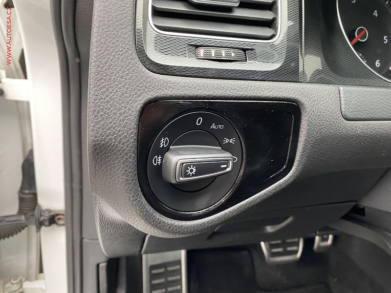 Volkswagen Golf (2016) 2.0TDi GTD, GTD, DSG, bixenon - fotka 15 z 18
