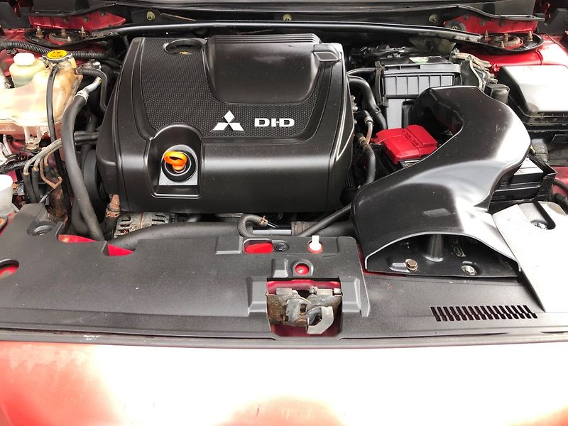 Mitsubishi Lancer (2008) 2.0 DI-D - fotka 26 z 30