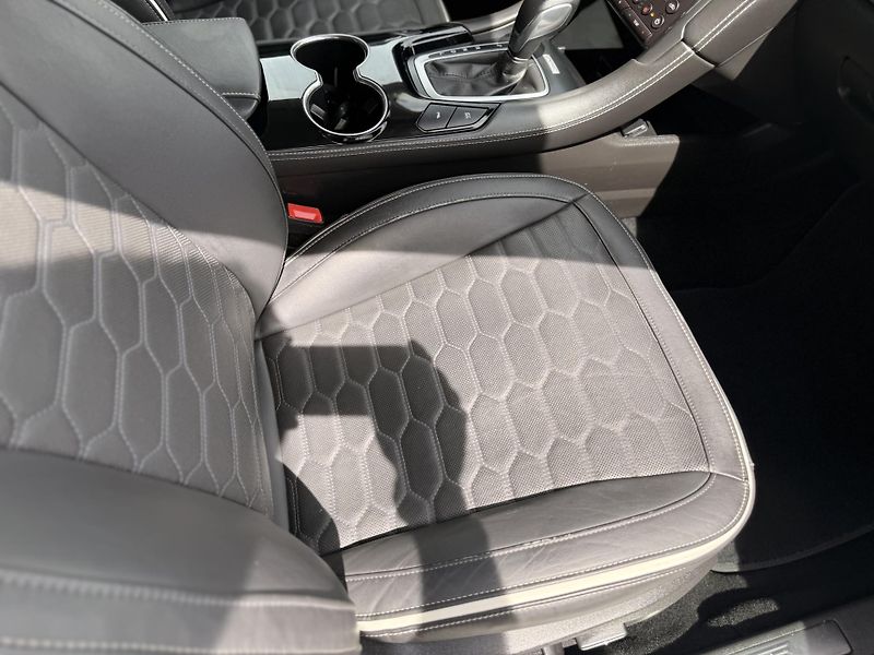 Ford Mondeo (2020) 2.0hev,VIGNALE,MASÁŽ  - fotka 42 z 43