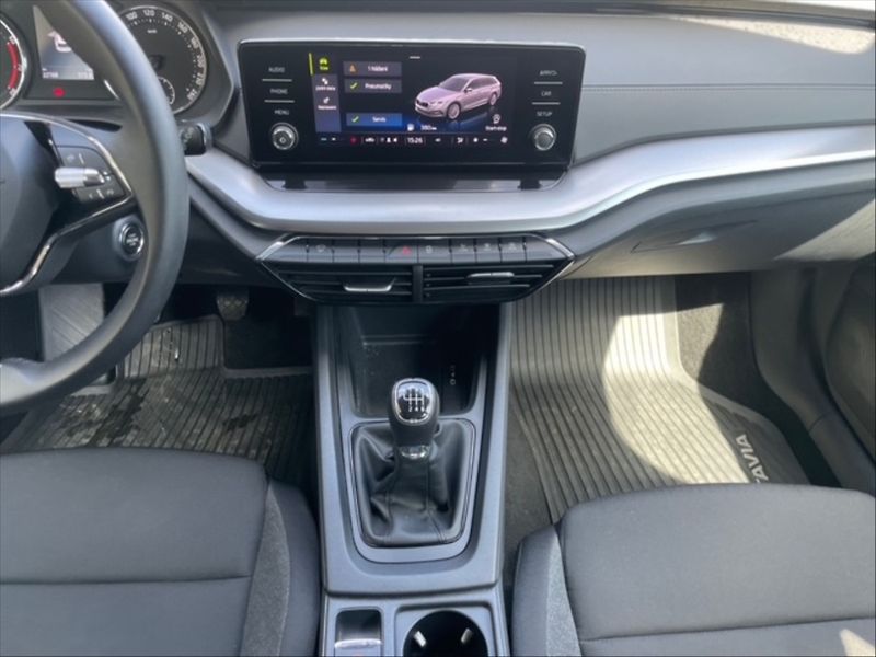 Škoda Octavia 1,5 TDI 110 Active - fotka 10 z 11