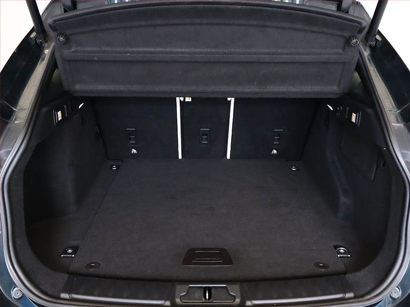 Jaguar F-Pace (2016) 20d AWD, Automat, Serv.kniha - fotka 12 z 18