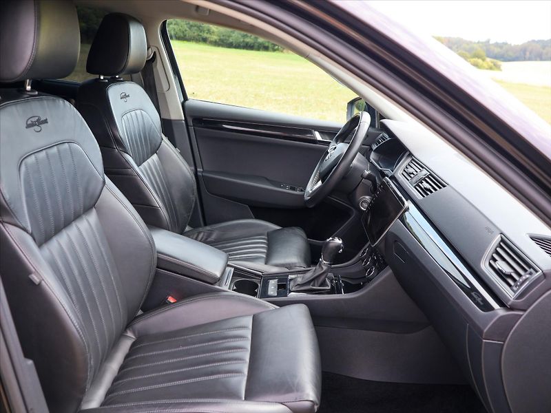 Škoda Superb 2,0 TDI 140kW 4x4 DSG L&K CZ - fotka 11 z 38