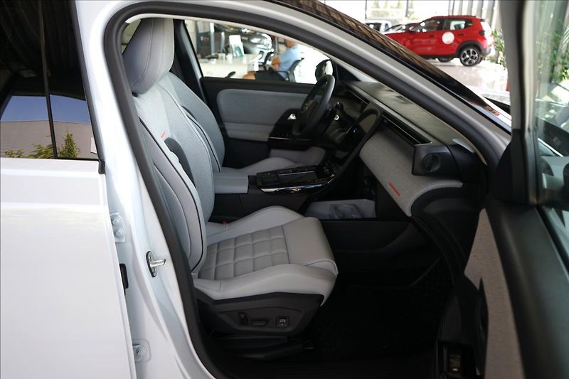 Citroën C5 Aircross (2026) 1,2 Hybrid 145k Automatic MAX - fotka 23 z 23