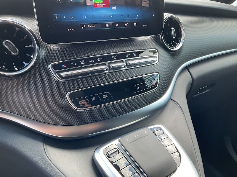 Mercedes-Benz Třídy V 300D 4MATIC AMG Airmatic Nez.t - fotka 8 z 9