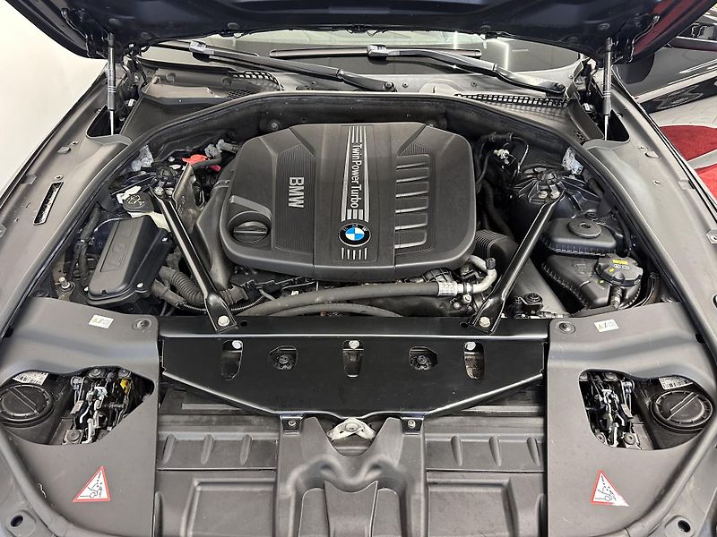 BMW Řada 6 (2014) 640d*HUD*KEYLESS*DPH*SUPR STAV - fotka 15 z 15