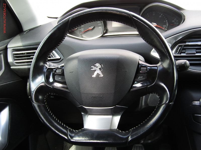Peugeot 308 (2016) 1.6 HDi, ČR, Active, navi - fotka 14 z 20
