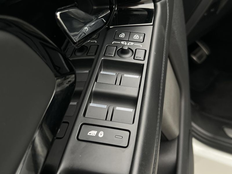 Land Rover Range Rover Evoque D200 AWD HSE AUT - fotka 52 z 53