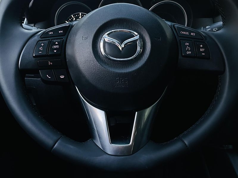 Mazda CX-5 2.0i MANUÁL VÝHŘEV SENZORY LED - fotka 29 z 41