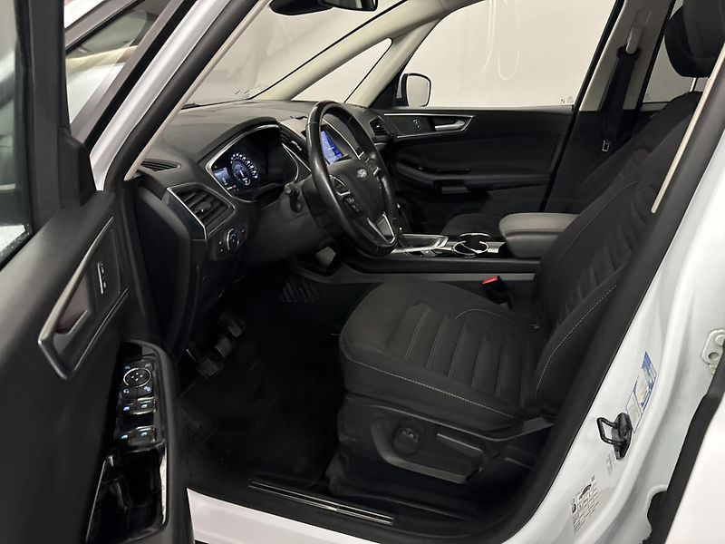 Ford Galaxy (2022) 2.0Eco*TAŽNÉ*KAMERY*NAV*VÝHŘEV - fotka 6 z 12