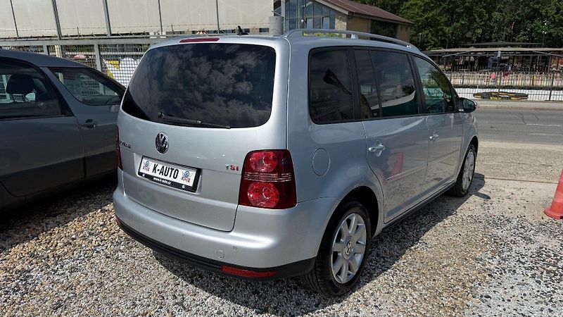 Volkswagen Touran (2009) 1.4TSi 125kW *7míst*ALU*DSG* - fotka 4 z 22