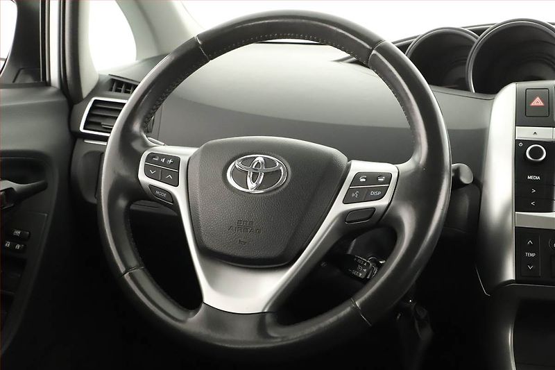 Toyota Verso (2014) 1.6 D-4D, Tempomat - fotka 13 z 14