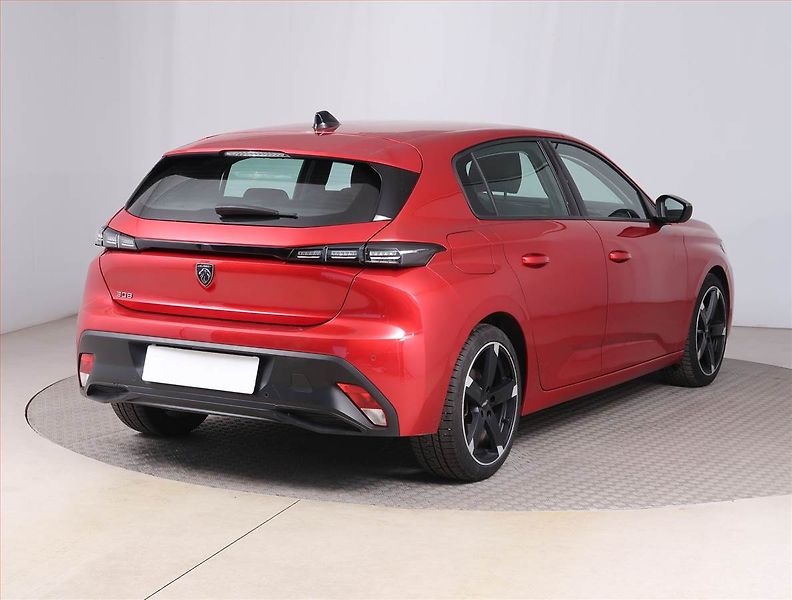Peugeot 308 (2022) Active Pack 1.2 PureTech - fotka 5 z 15