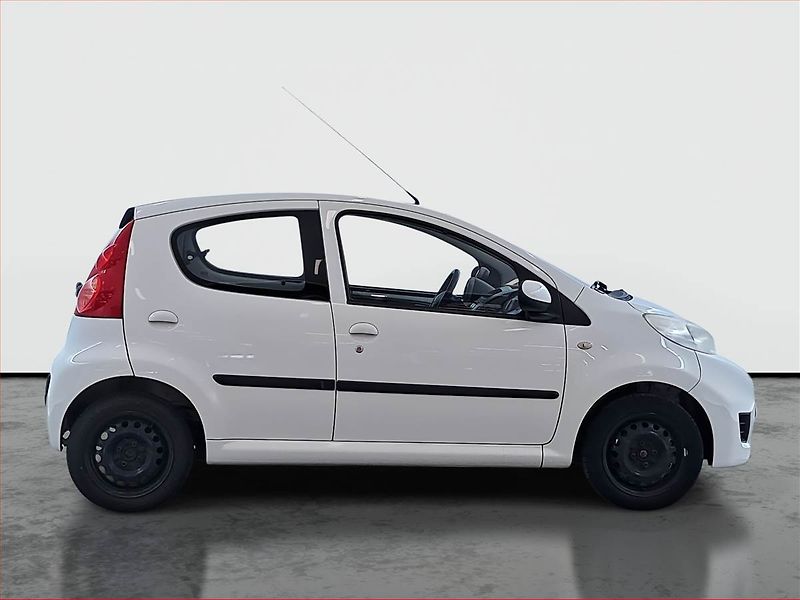 Peugeot 107 (2011) 1.0, po STK, Klima, udržované - fotka 6 z 14