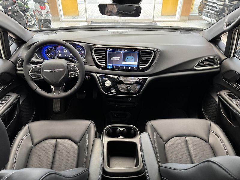 Chrysler Pacifica Grand Caravan SXT - fotka 26 z 57