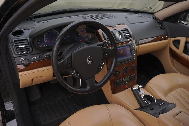 Maserati Quattroporte (2007) 4.2i 295 kW AUTOMAT - fotka 27 z 46