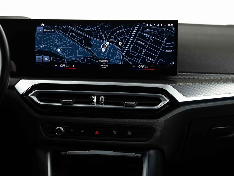 BMW Řada 3 330e xDrive Touring - fotka 14 z 22