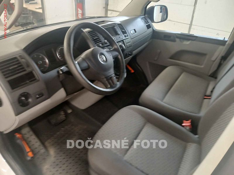 Volkswagen Transporter (2011) 2.0TDi 9míst, 103kW, AC - fotka 3 z 3