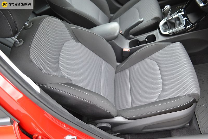Hyundai i30 WG 1,5I MT SMART FL NAVI - fotka 12 z 44