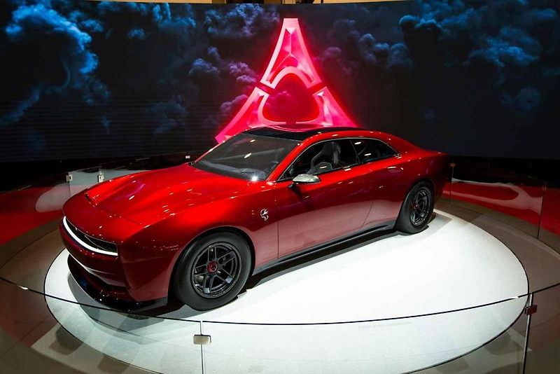 Koncept elektrického modelu Dodge Charger Daytona SRT.