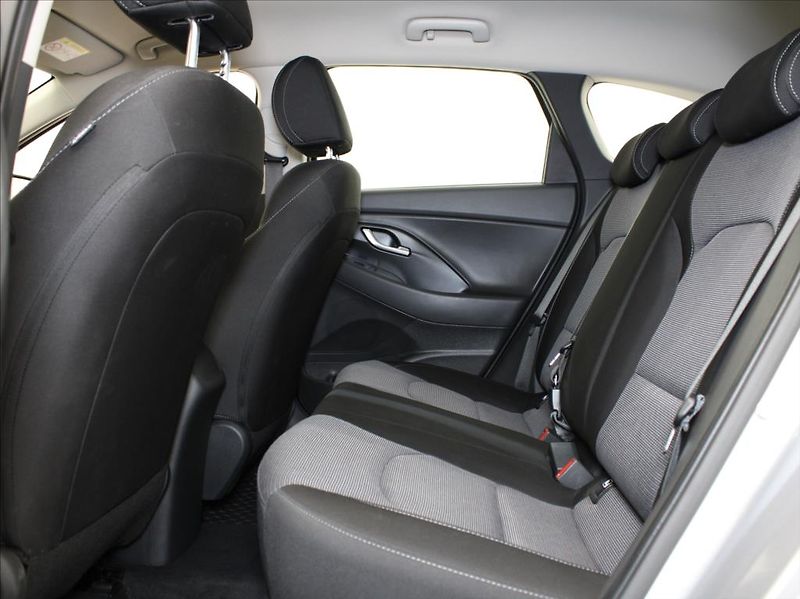 Hyundai i30 1,0 T-GDi 88kW 37tkm.Záruka ČR - fotka 7 z 23