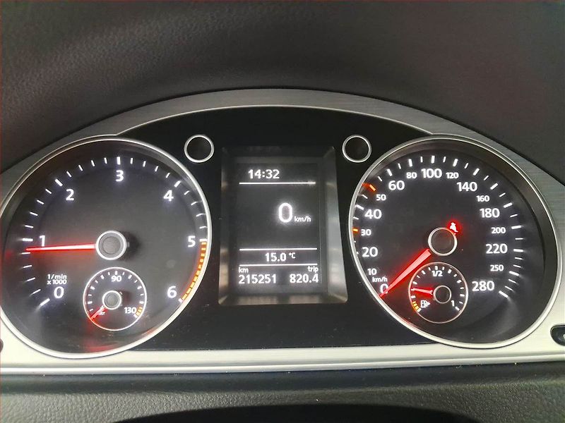 Volkswagen CC (2013) 2.0 TDI, Xenony, Tempomat - fotka 11 z 16
