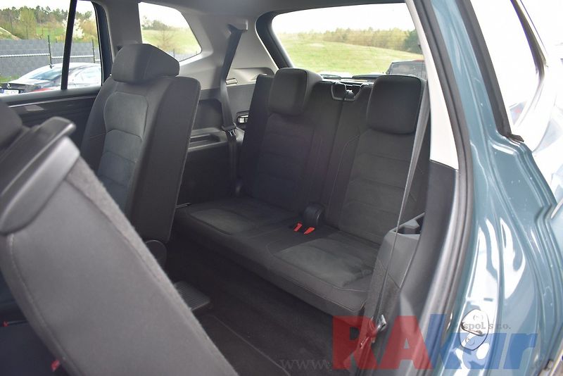 Volkswagen Tiguan Allspace (2021) Highline 2,0 TSI 4Motion,7míst - fotka 13 z 33