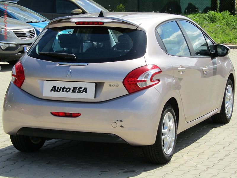 Peugeot 208 (2013) 1.2i, ČR, AC, temp - fotka 6 z 15