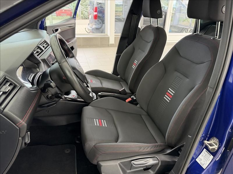 Seat Arona 1,0 i, FR Edition,tažné,temp. - fotka 9 z 34