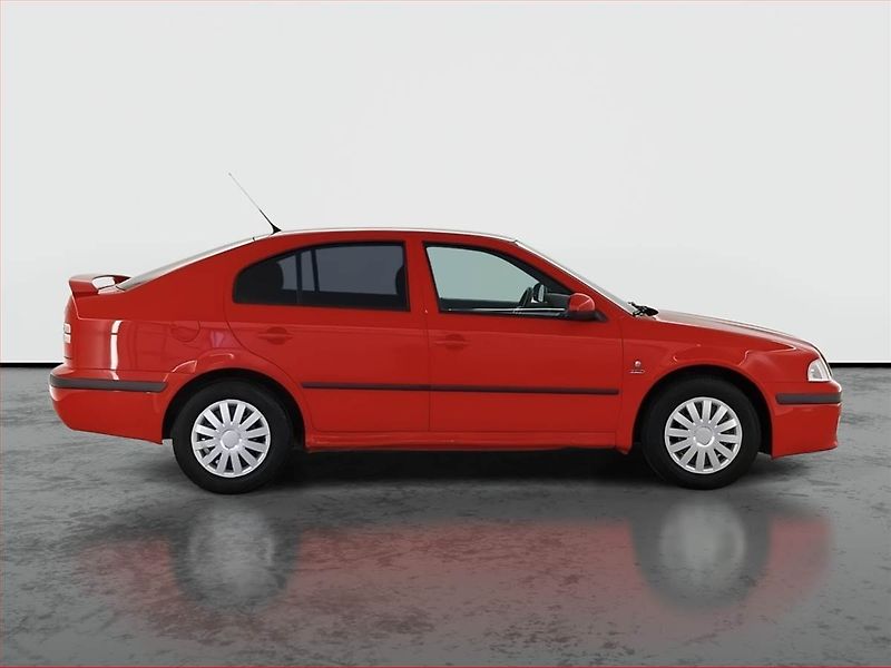 Škoda Octavia (2010) 1.9 TDI , nová STK, udržované - fotka 6 z 17