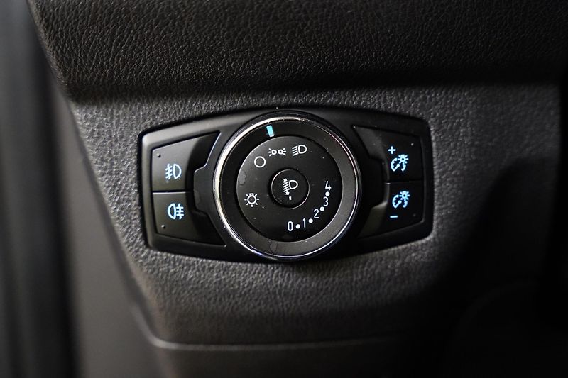 Ford Tourneo Courier - fotka 10 z 21