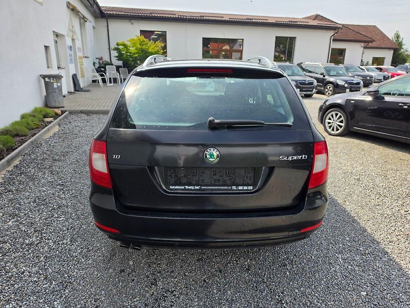 Škoda Superb (2011) 2.0 TDI Serviska Rozvody - fotka 4 z 27