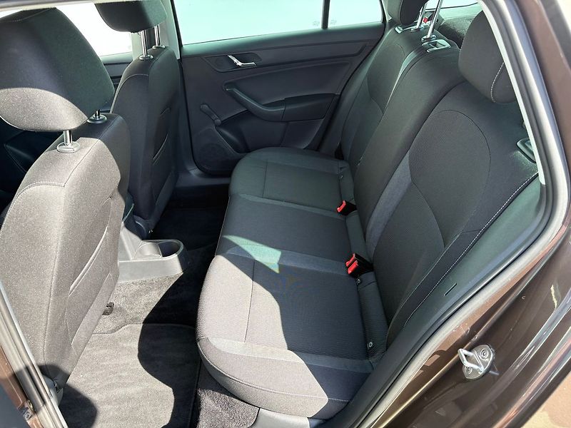 Škoda Rapid 1.2TSI, 63kW, Klima - fotka 7 z 19