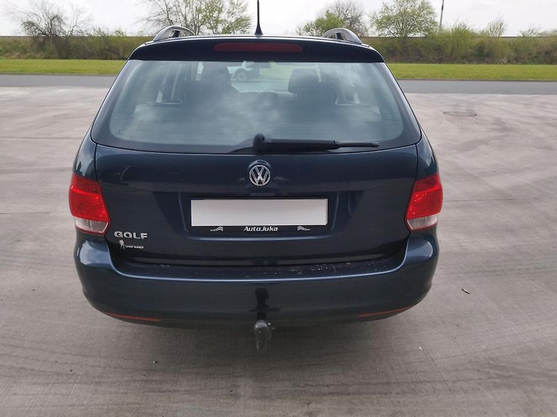 Volkswagen Golf (2010) V,1.6i,volat-608 081 843 - fotka 5 z 14