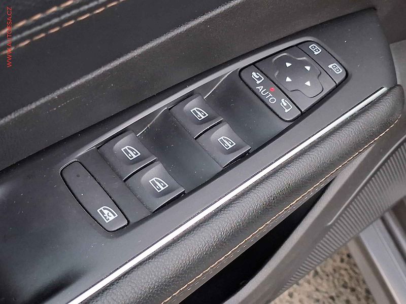 Renault Talisman (2019) 1.8TCe, 2.maj,ČR, AT, navi - fotka 11 z 19
