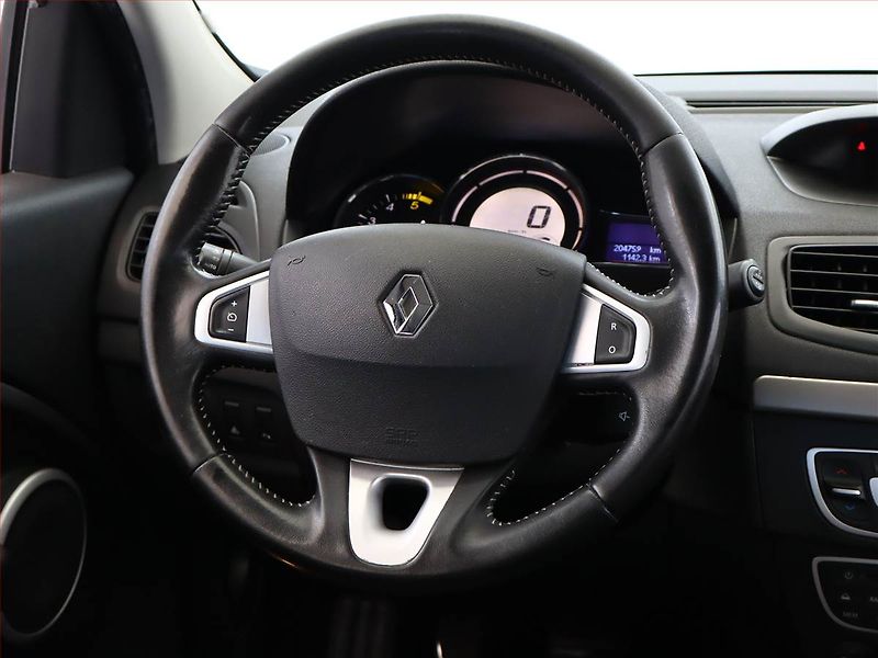 Renault Fluence (2012) 1.5 dCi, nová STK, rezervace - fotka 13 z 15