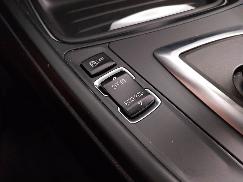 BMW Řada 3 (2014) M Sport 320 d, 4X4, Automat - fotka 21 z 22