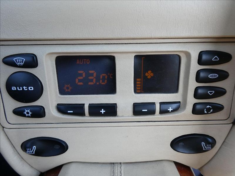 Porsche 911 3,6 Carrera 4 Cabrio,4x4,Autom - fotka 25 z 29