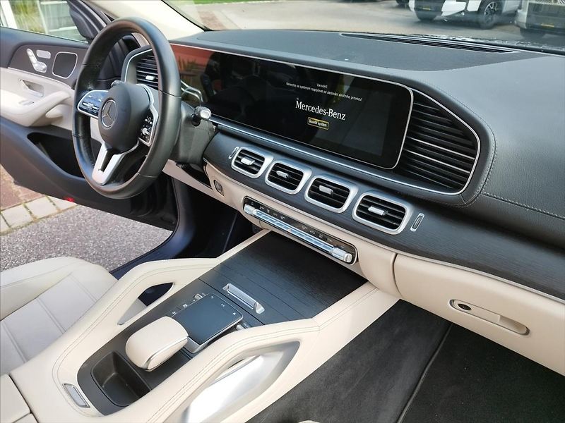 Mercedes-Benz GLE 3,0 300D 4MATIC COUPE - fotka 16 z 29